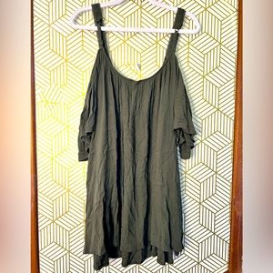 Torrid cold shoulder green top 5X 28